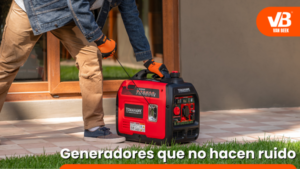 Persona encendiendo un generador Tomahawk silencioso frente a una casa, ideal para quienes buscan generadores que no hacen ruido.