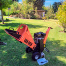 Fotografía de una Trituradora de ramas VAN BEEK color naranja.