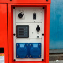Panel de control del generador eléctrico diésel van Beek de 15Kva, con enchufes dobles y medidor digital de voltaje.