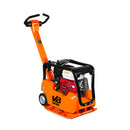 Fotografía con fondo blanco de la placa compactadora 6.8 HP van Beek de color naranja a gasolina, ideal para la construcción en Chile.