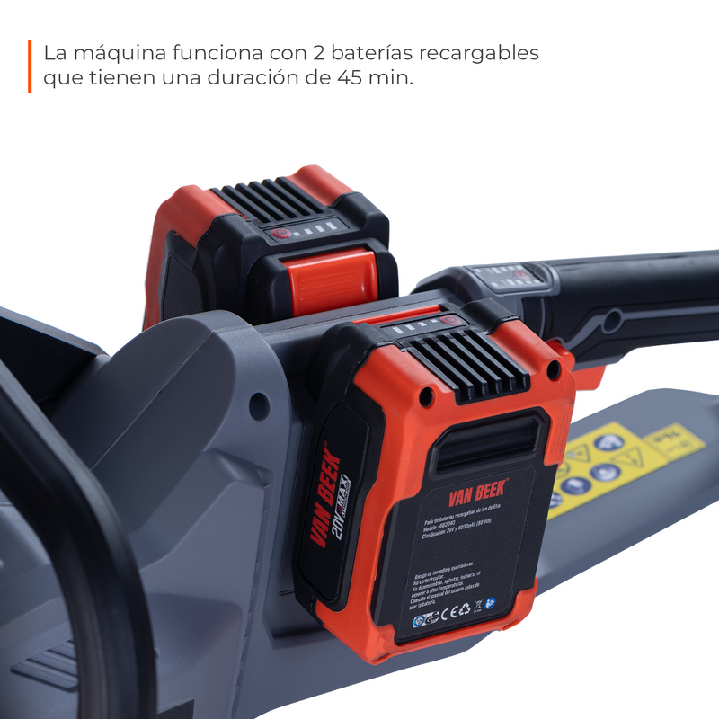 Sierra inalámbrica con doble batería recargable van Beek, ideal para cortar leña y podar árboles sin cables ni emisiones. Entrega hasta 45 minutos de uso por carga.