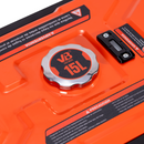 Vista del estanque de 15 litros del generador van Beek vBG3500, con tapón metálico y señalética de advertencia.