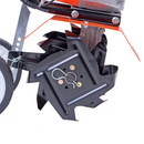 Detalle de las cuchillas del motocultivador van Beek, diseñadas para remover y airear la tierra.